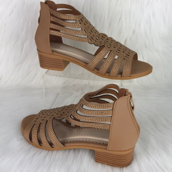 Square Heel Gladiator Sandals - Picture 6 of 9